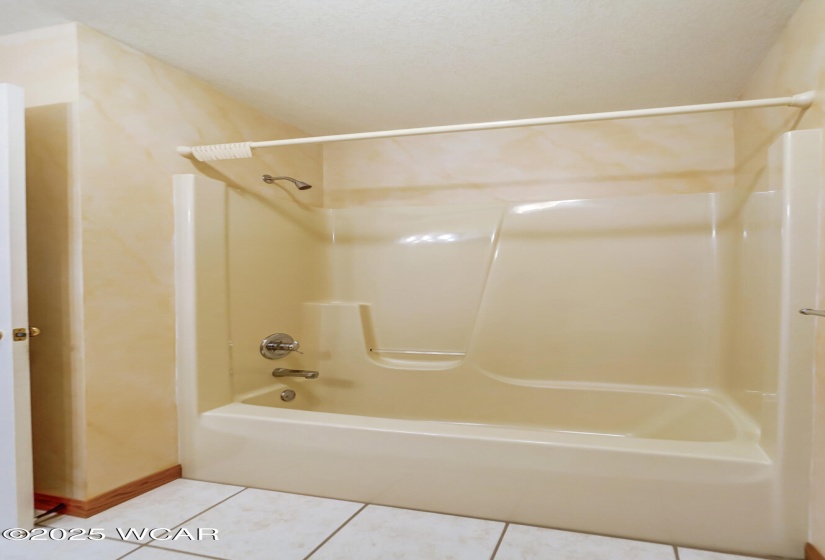 6054 Reservoir Road, Lima, Ohio, 3 Bedrooms Bedrooms, ,2 BathroomsBathrooms,Residential,For Sale,Reservoir,306568