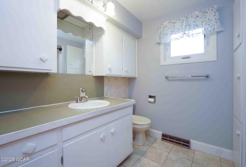 243 Esther Lane, Findlay, Ohio, 3 Bedrooms Bedrooms, ,2 BathroomsBathrooms,Residential,For Sale,Esther,306810