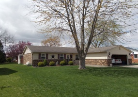 221 Lincoln Drive, Celina, Ohio 45822, 3 Bedrooms Bedrooms, ,2 BathroomsBathrooms,Residential,For Sale,Lincoln,1038166