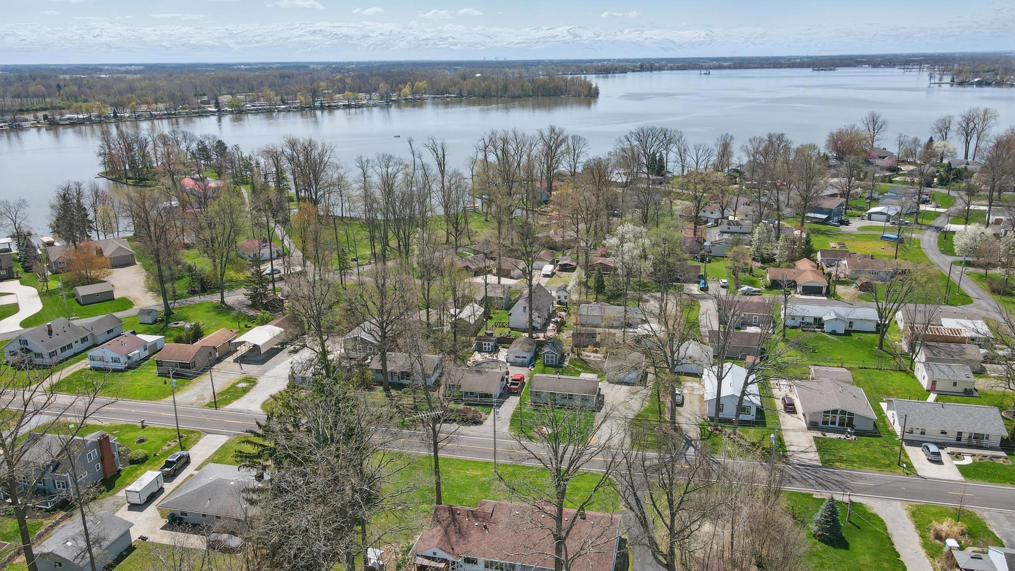 9436 Cottonwood Drive, Huntsville, Ohio 43324