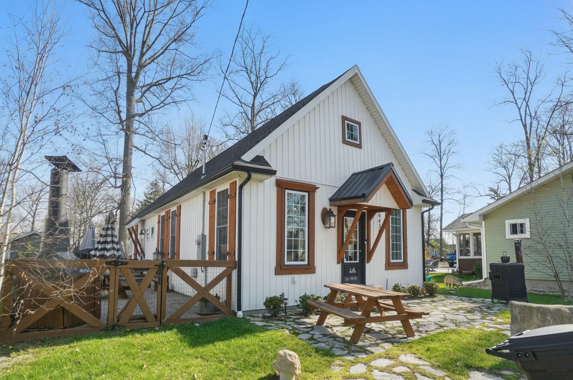 9436 Cottonwood Drive, Huntsville, Ohio 43324