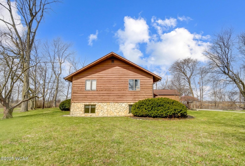 613 Canyon Drive, Lima, Ohio, 5 Bedrooms Bedrooms, ,3 BathroomsBathrooms,Residential,For Sale,Canyon,306556