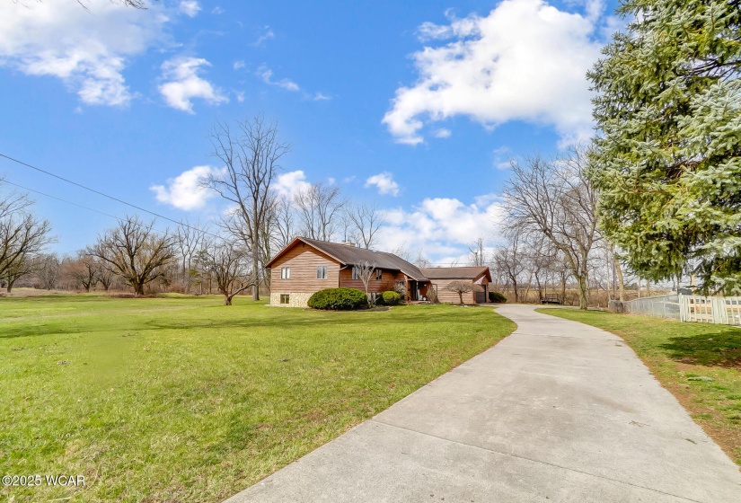 613 Canyon Drive, Lima, Ohio, 5 Bedrooms Bedrooms, ,3 BathroomsBathrooms,Residential,For Sale,Canyon,306556