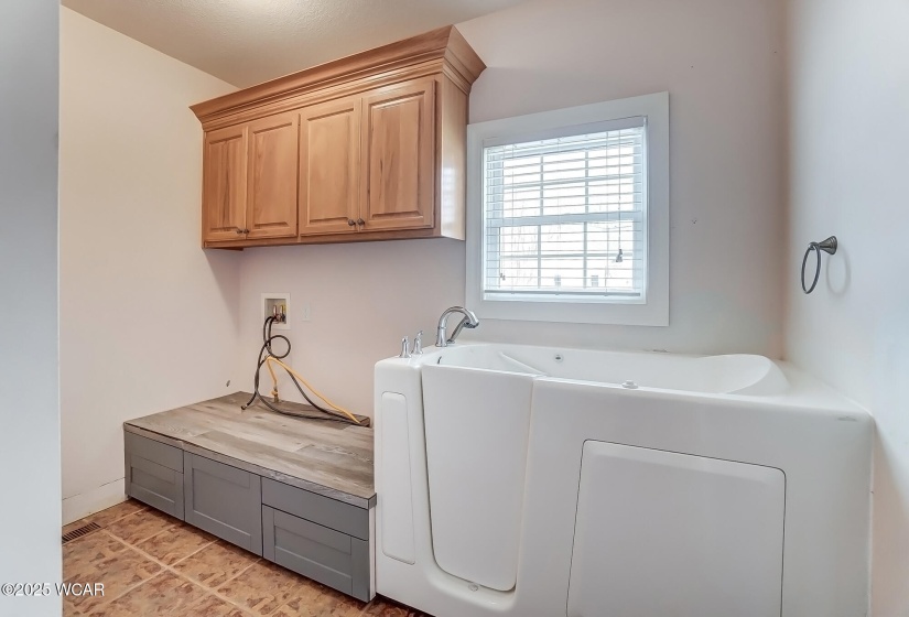367 Fraunfelter Road, Lima, Ohio, 4 Bedrooms Bedrooms, ,2 BathroomsBathrooms,Residential,For Sale,Fraunfelter,306131