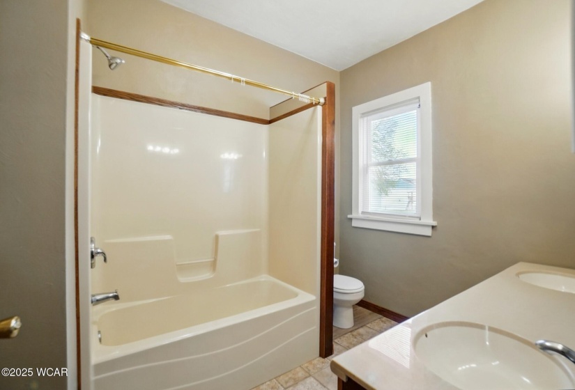 129 Lynn Street, Van Wert, Ohio, 4 Bedrooms Bedrooms, ,1 BathroomBathrooms,Residential,For Sale,Lynn,306782