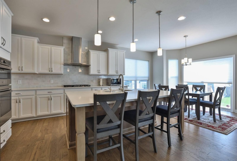 022-Eat-in-Kitchen-2