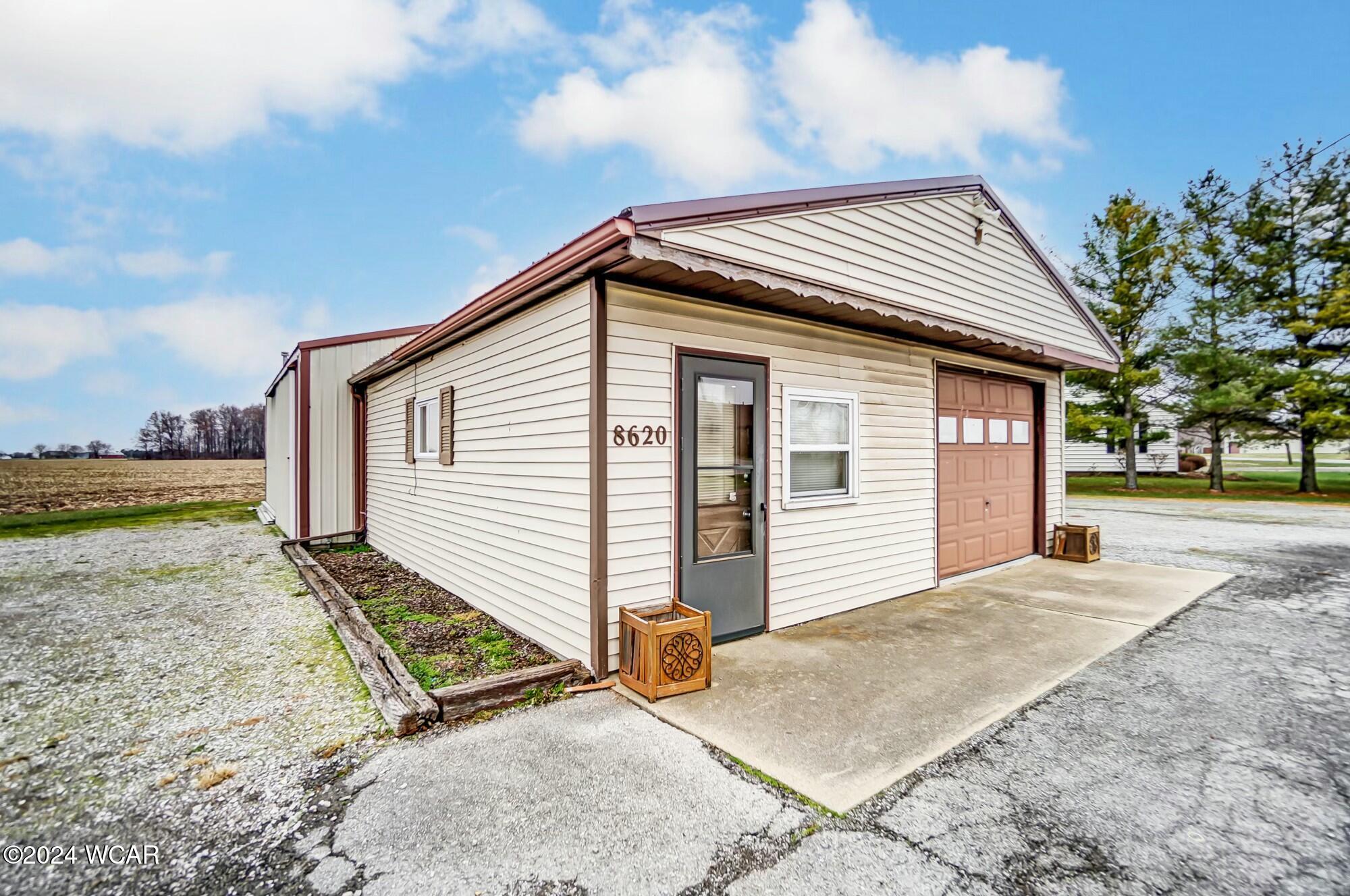 8640 State Road, Delphos, Ohio