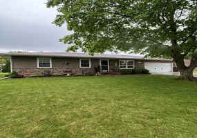 1006 Meadowview Drive, Celina, Ohio 45822, 3 Bedrooms Bedrooms, ,2 BathroomsBathrooms,Residential,For Sale,Meadowview,1037204