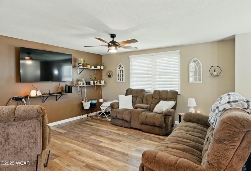 1460 Loch Loman Way, Lima, Ohio, 3 Bedrooms Bedrooms, ,2 BathroomsBathrooms,Residential,For Sale,Loch Loman,306837