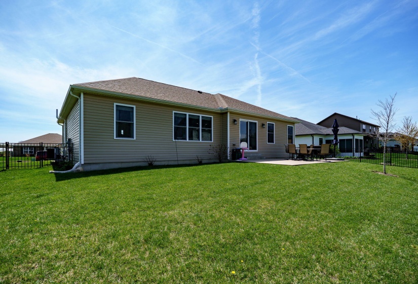 38-web-or-mls-2755-douglas-dr