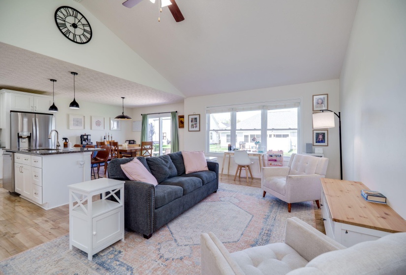 7-web-or-mls-2755-douglas-dr