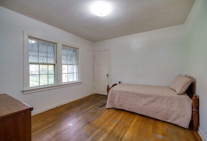29-web-or-mls-1661-n-central-dr