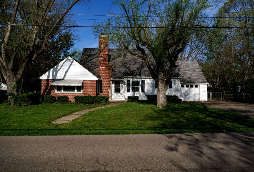 6-web-or-mls-1661-n-central-dr