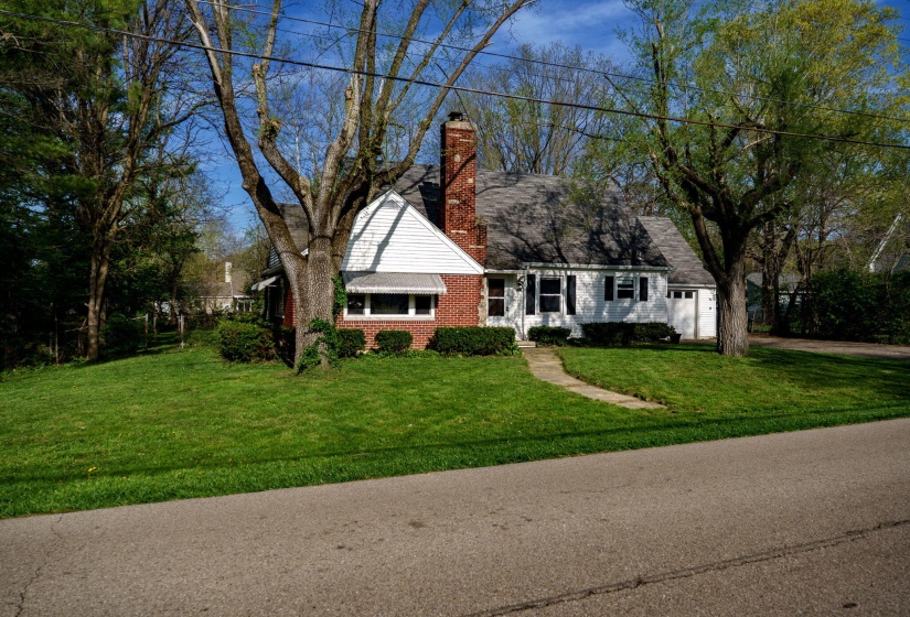 7-web-or-mls-1661-n-central-dr