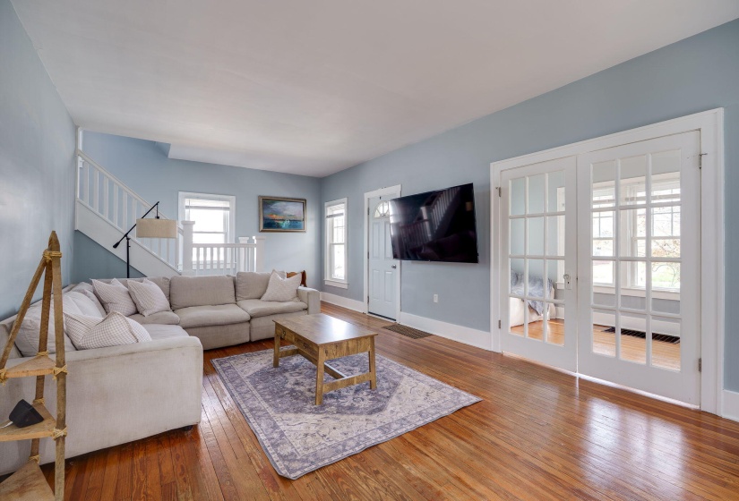 15-web-or-mls-146-s-kensington-pl