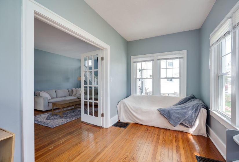 18-web-or-mls-146-s-kensington-pl