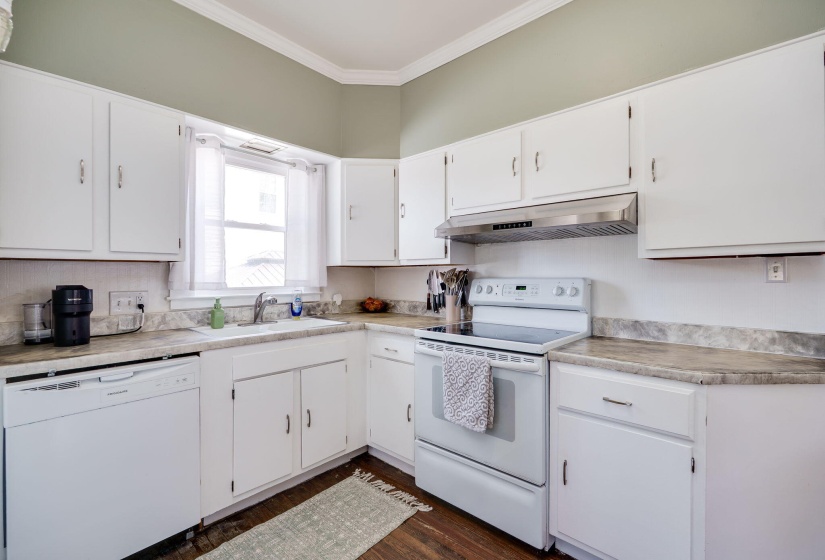 23-web-or-mls-146-s-kensington-pl