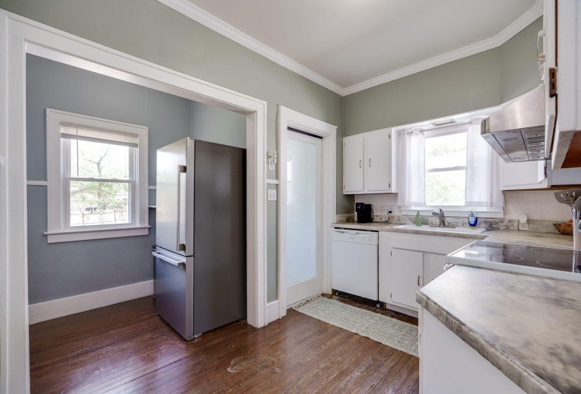 24-web-or-mls-146-s-kensington-pl