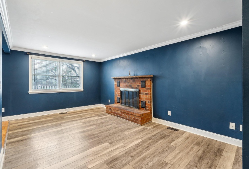 10-web-or-mls-Indian Bluff Cir-1504-010