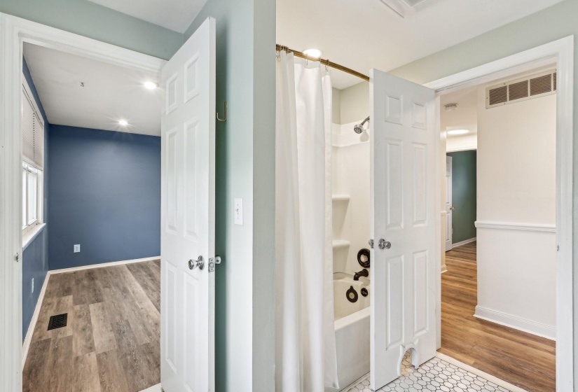 21-web-or-mls-Indian Bluff Cir-1504-021