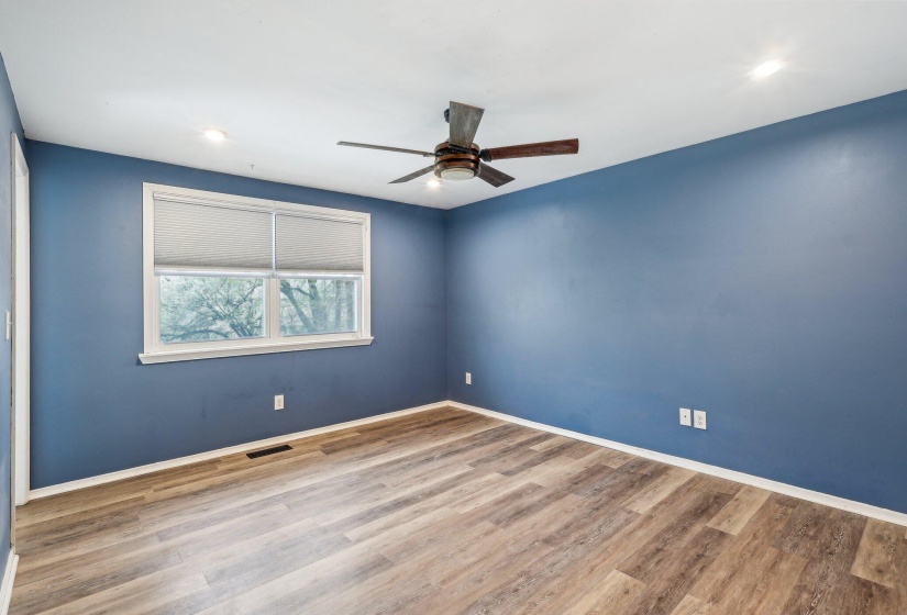 23-web-or-mls-Indian Bluff Cir-1504-023