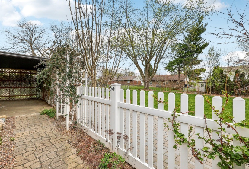 31-web-or-mls-Indian Bluff Cir-1504-031