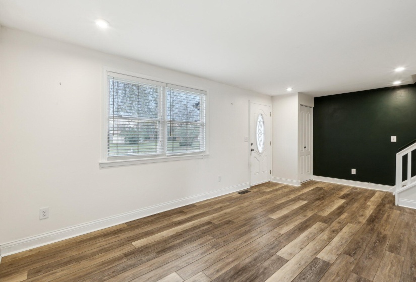9-web-or-mls-Indian Bluff Cir-1504-009
