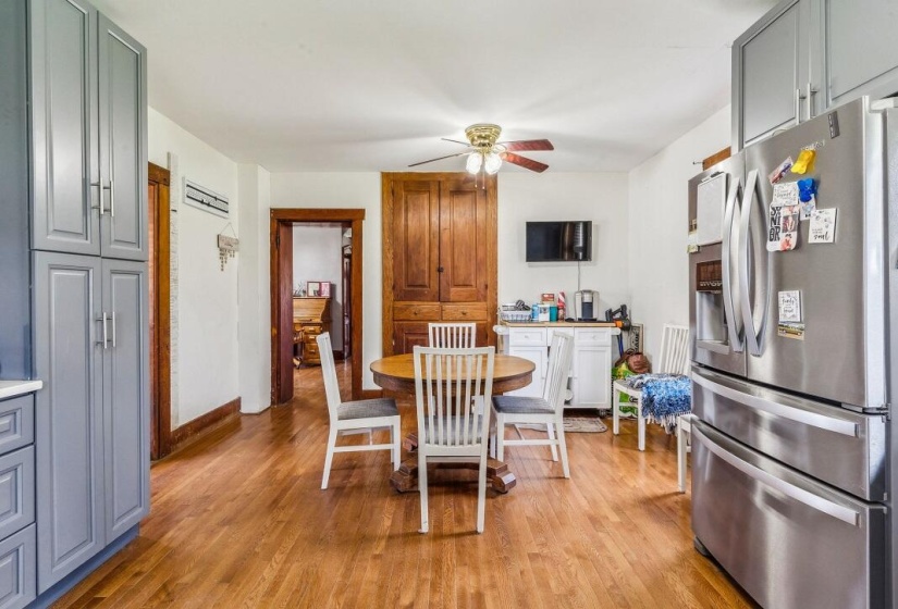 Cozy Family Dining