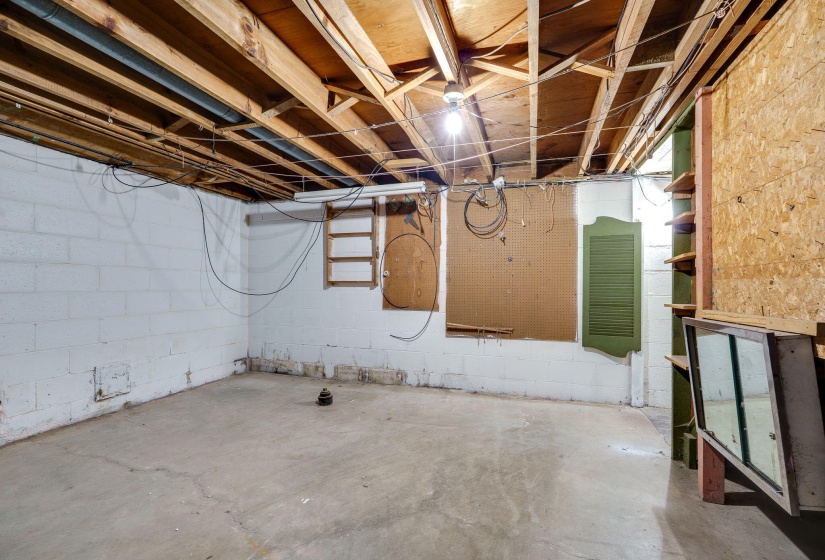 32-web-or-mls-2546-casey-dr