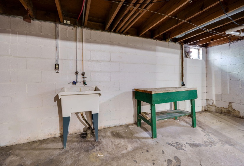 33-web-or-mls-2546-casey-dr