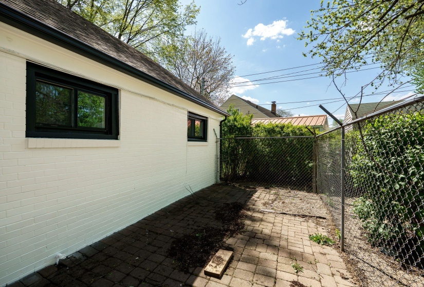 43-web-or-mls-2546-casey-dr