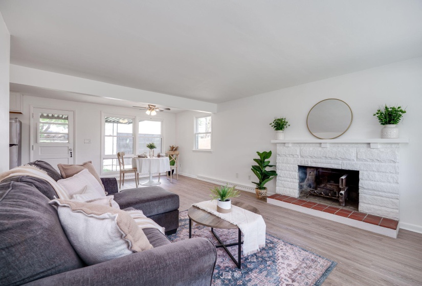6-web-or-mls-2546-casey-dr
