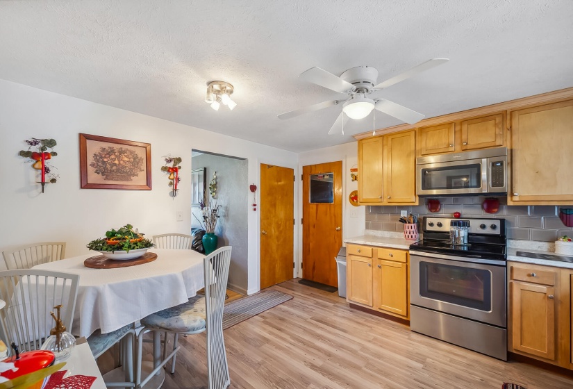 29-web-or-mls-2430 Northmoor Dr-129