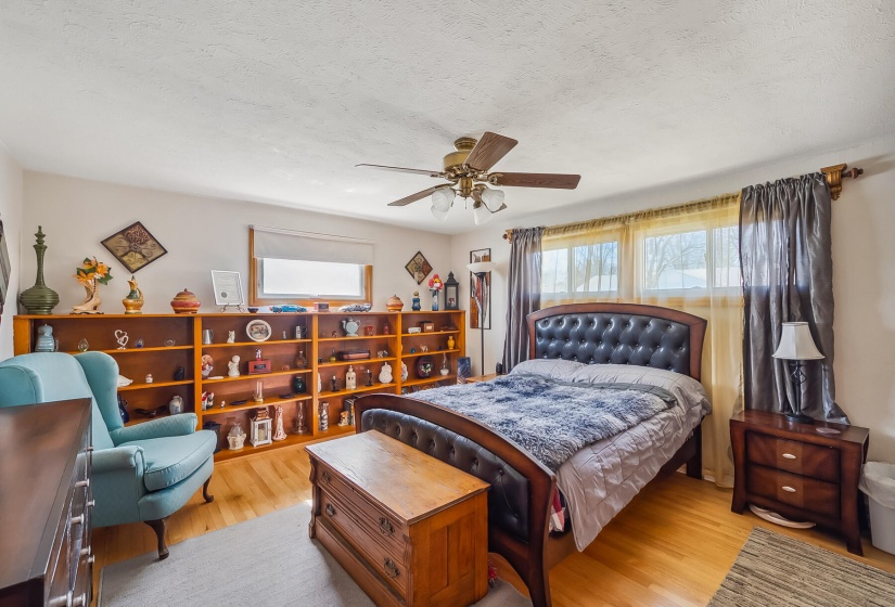 33-web-or-mls-2430 Northmoor Dr-133