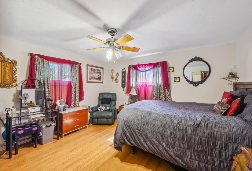 37-web-or-mls-2430 Northmoor Dr-137