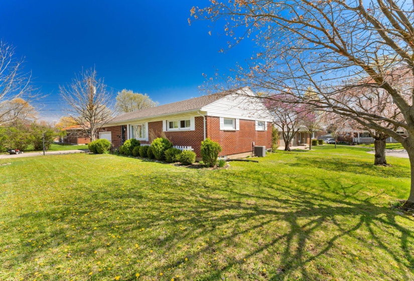 2430 Northmoor (Exterior)-7