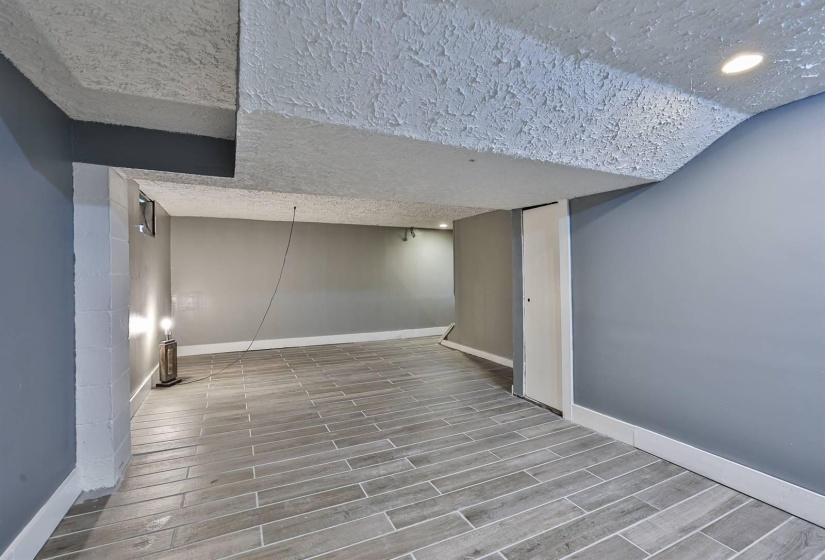 017-Recreation-Room-2