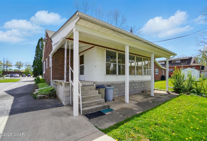 635 Close Avenue, Lima, Ohio, 2 Bedrooms Bedrooms, ,1 BathroomBathrooms,Residential,For Sale,Close,306861