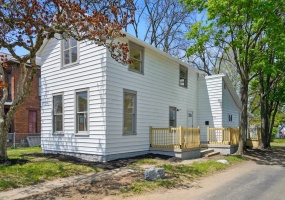 720 Columbia Street, Springfield, Ohio 45504, 3 Bedrooms Bedrooms, ,1 BathroomBathrooms,Residential,For Sale,Columbia,1038286