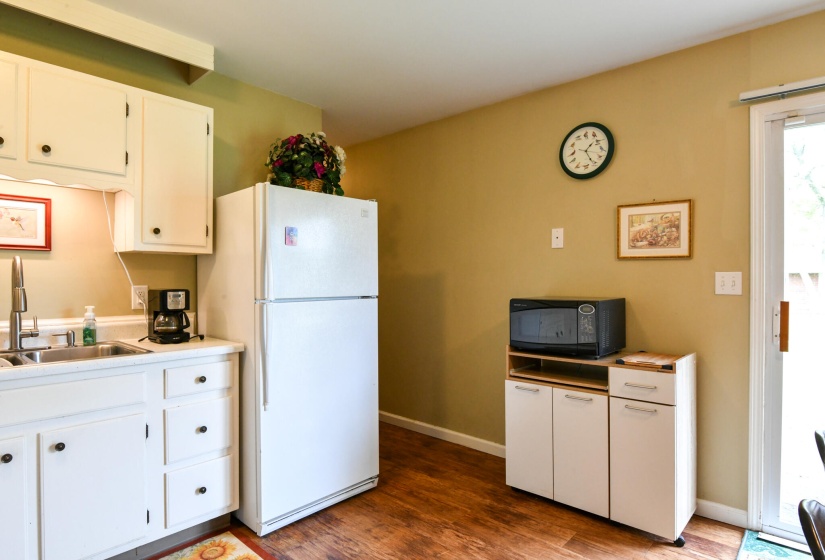1367 Sheridan-18
