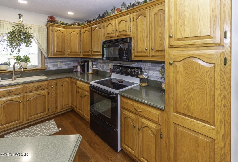 17993 Heitt Road, Waynesfield, Ohio, 3 Bedrooms Bedrooms, ,2 BathroomsBathrooms,Residential,For Sale,Heitt,306864