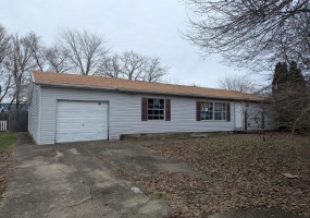 18 Hunt Drive, Sabina, Ohio 45169, 3 Bedrooms Bedrooms, ,2 BathroomsBathrooms,Residential,For Sale,Hunt,1038298
