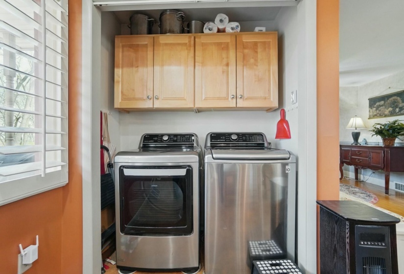 404 E Roseland Avenue