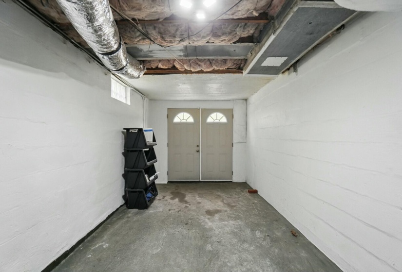 404 E Roseland Avenue