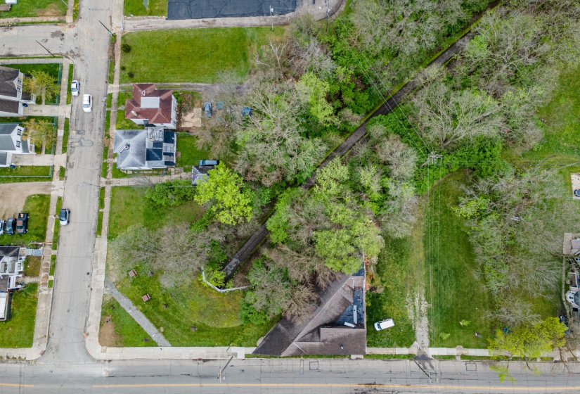 324 W Pleasant-11