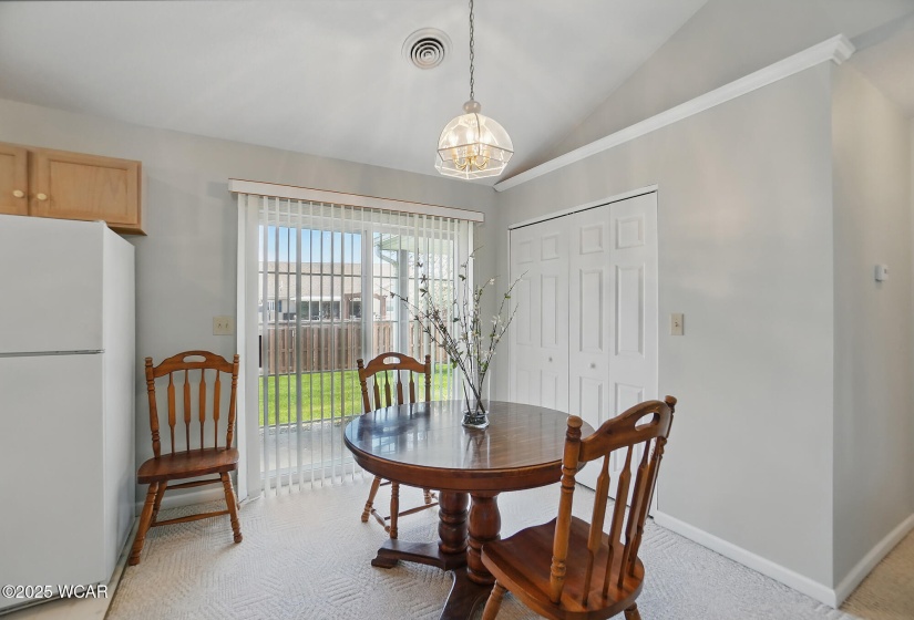 1210 Navajo Trail, Wapakoneta, Ohio, 2 Bedrooms Bedrooms, ,2 BathroomsBathrooms,Residential,For Sale,Navajo,306860