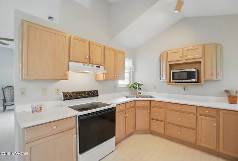 1210 Navajo Trail, Wapakoneta, Ohio, 2 Bedrooms Bedrooms, ,2 BathroomsBathrooms,Residential,For Sale,Navajo,306860