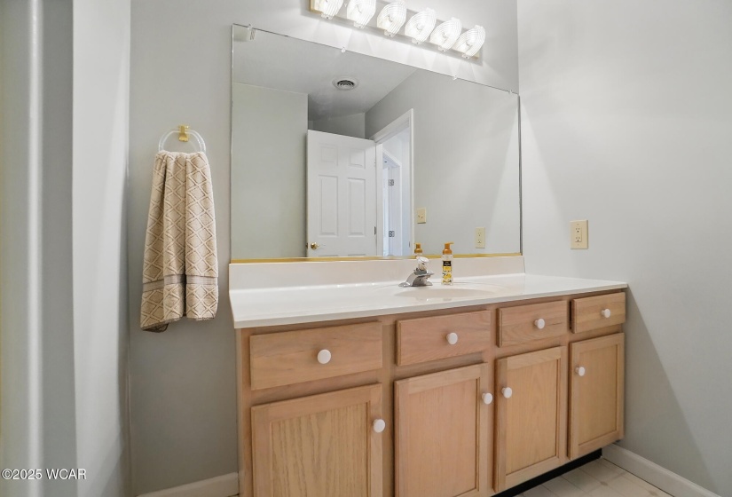 1210 Navajo Trail, Wapakoneta, Ohio, 2 Bedrooms Bedrooms, ,2 BathroomsBathrooms,Residential,For Sale,Navajo,306860