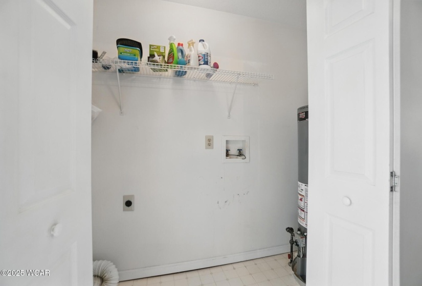 1210 Navajo Trail, Wapakoneta, Ohio, 2 Bedrooms Bedrooms, ,2 BathroomsBathrooms,Residential,For Sale,Navajo,306860