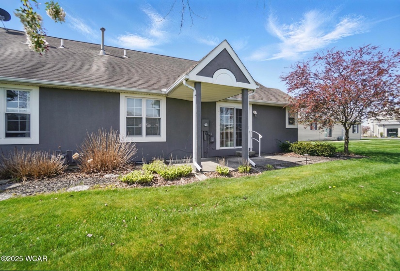 1210 Navajo Trail, Wapakoneta, Ohio, 2 Bedrooms Bedrooms, ,2 BathroomsBathrooms,Residential,For Sale,Navajo,306860